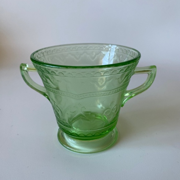 Vintage Uranium Glass Sugar Bowl: Spode Pattern, Glowing Depression Glass - Picture 9 of 10